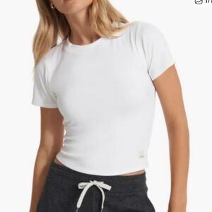 Vuori Pose Fitted Tee Rib Knit White Size M